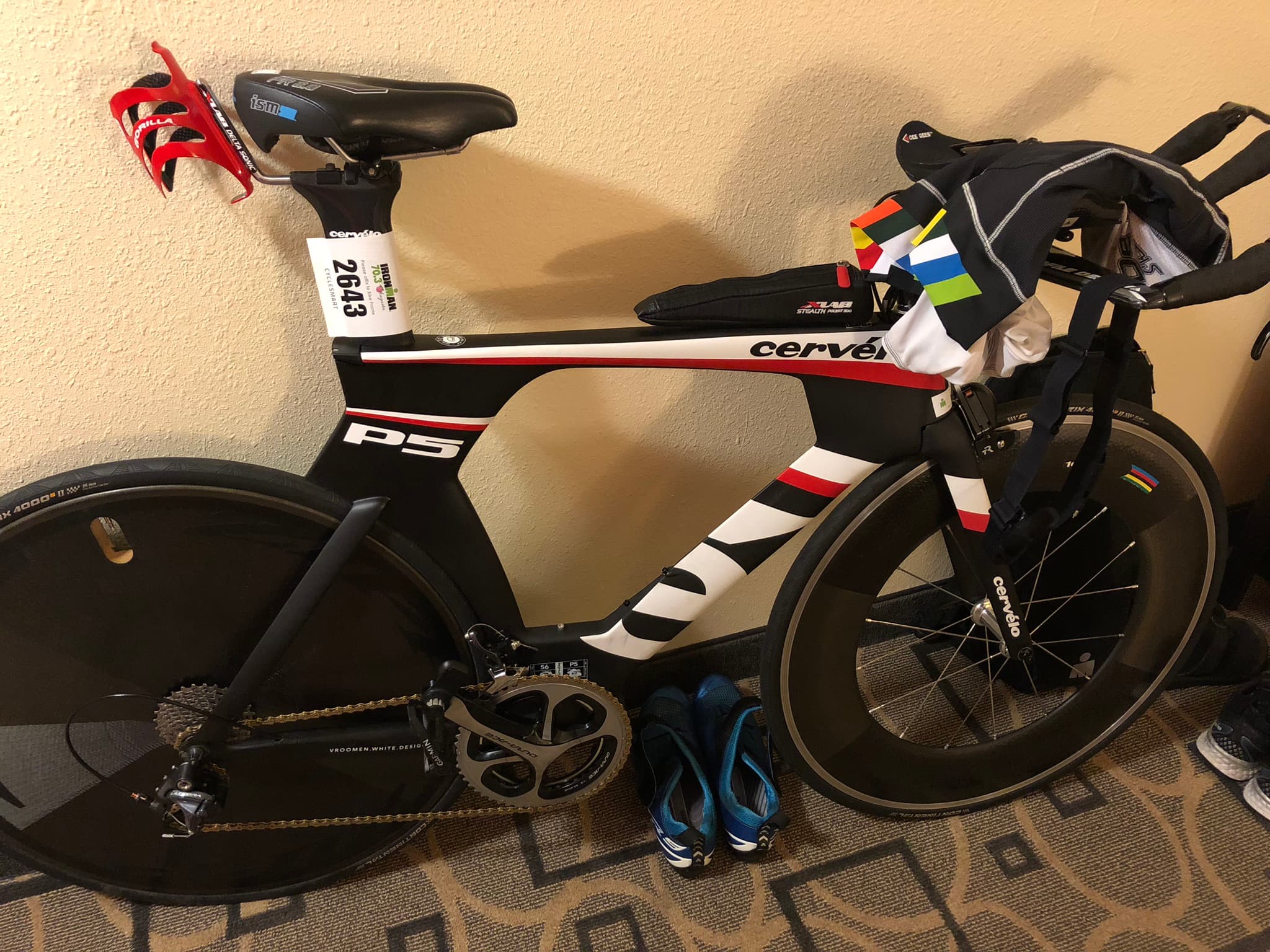Cervelo P5 with race bib 2643 in a hotel room before IRONMAN 70.3 Augusta 2018